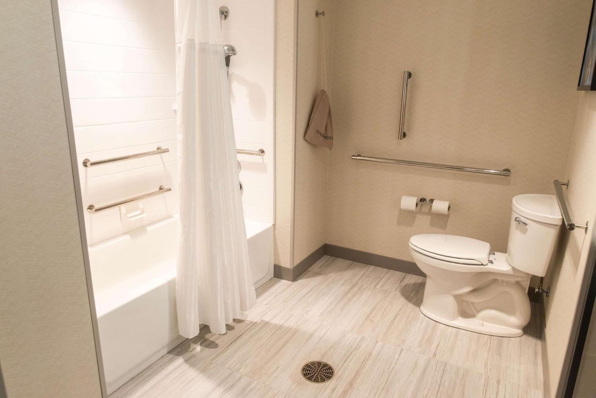 Hilton Garden Inn Mattoon, Il المظهر الخارجي الصورة
